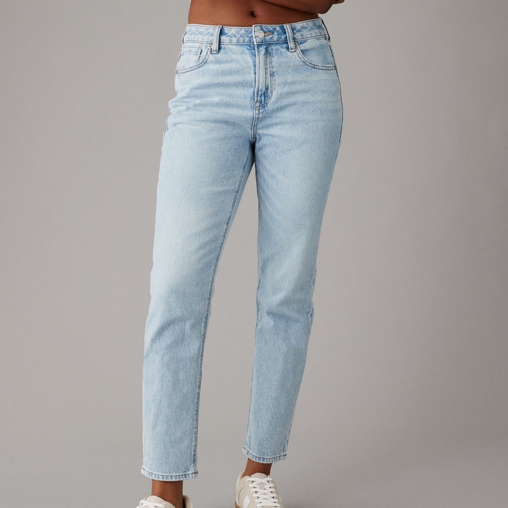 American Eagle Light Wash Strigid Straight Leg Jeans